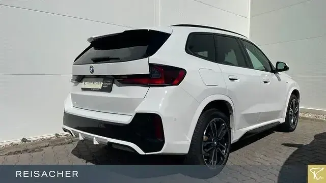 Gebraucht BMW X1 Sport Line 326 PS (239 kW) 2023 Weiß SUV