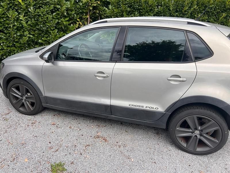 Gebraucht VW Polo Cross 105 PS (77 kW) 2010 Silber Kleinwagen
