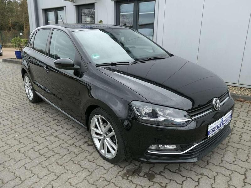 Gebraucht VW Polo Highline 90 PS (66 kW) 2015 Schwarz Limousine