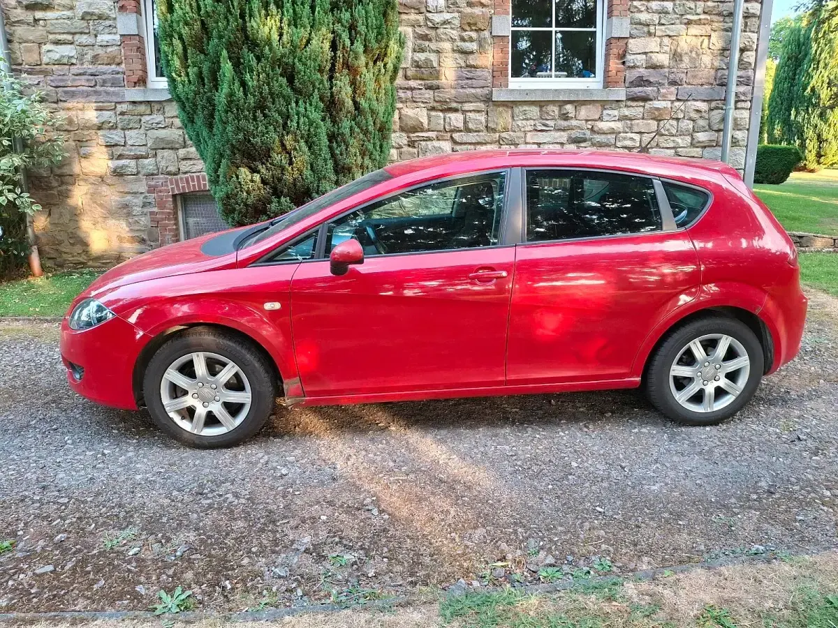 Gebraucht Seat Leon 105 PS (77 kW) 2007 Rot Kleinwagen