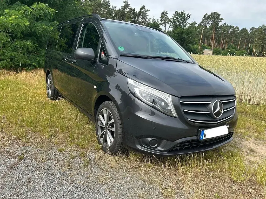 Gebraucht Mercedes Vito 241 PS (177 kW) 2022 Grau Van