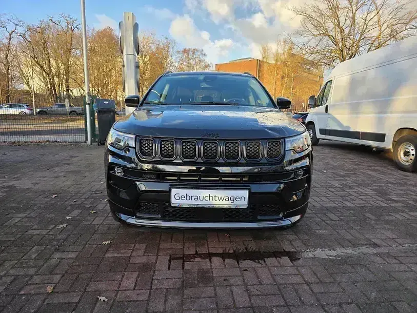 Gebraucht Jeep Compass Altitude 131 PS (96 kW) 2023 Schwarz SUV