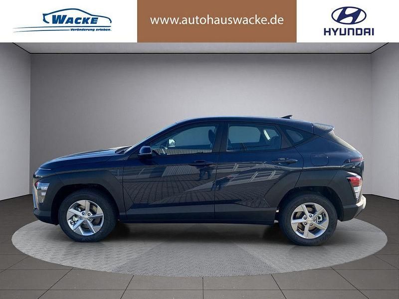 Gebraucht Hyundai Kona Select 141 PS (103 kW) 2025 Farbe: blau SUV