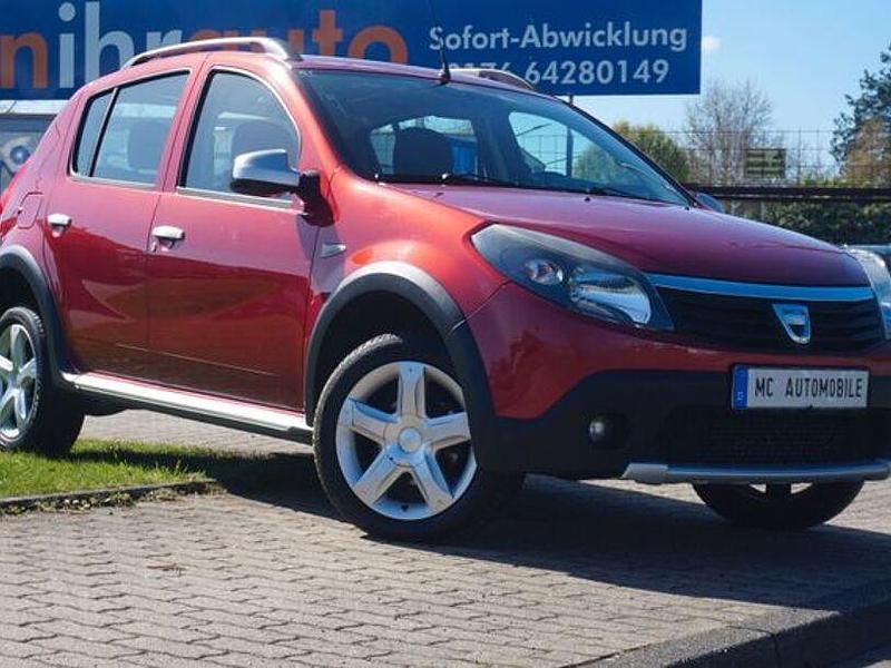 Gebraucht Dacia Sandero Stepway 88 PS (64 kW) 2012 Rot SUV