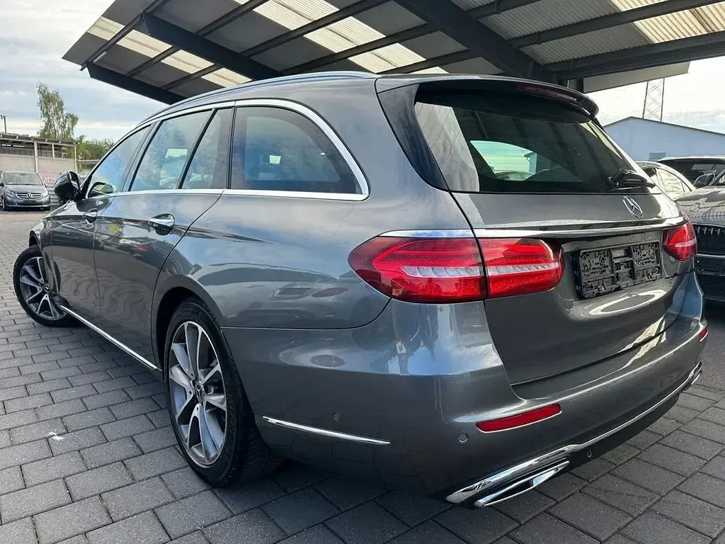 Gebraucht Mercedes E350 258 PS (189 kW) 2018 Grau Limousine