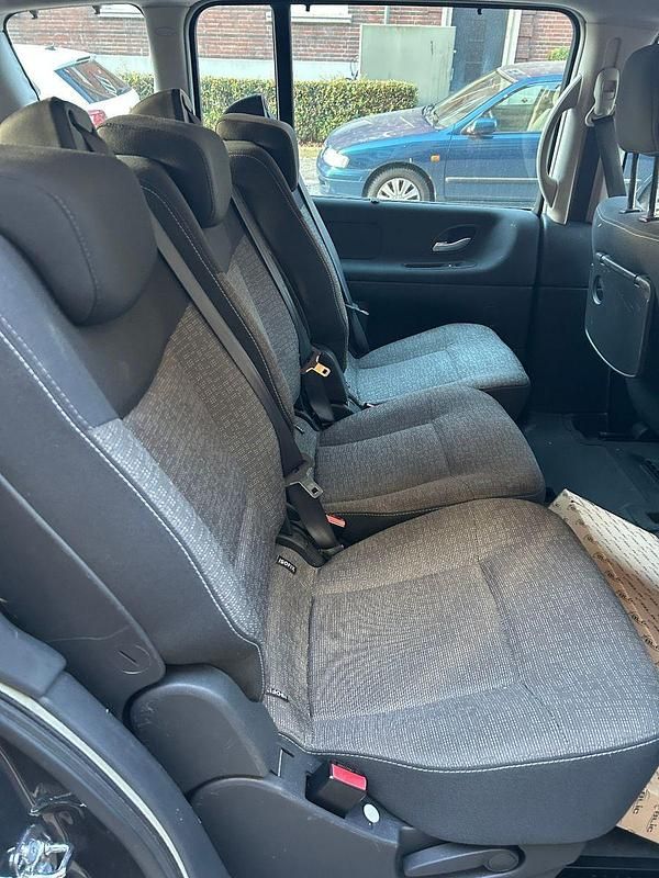 Second-hand Renault Espace Privilege 170 CP (125 kW) 2008 Negru Monovolum