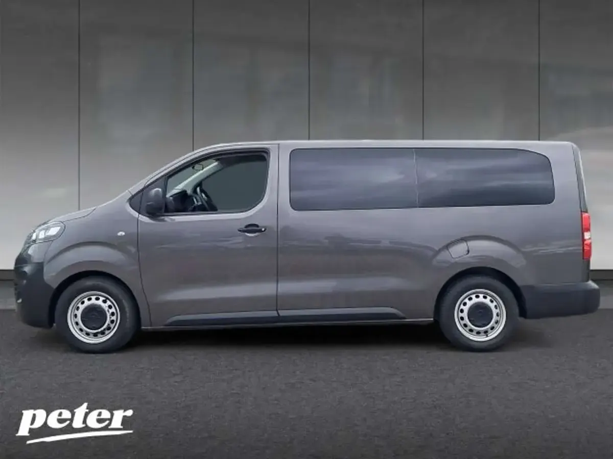 Gebraucht Opel Zafira Life 120 PS (88 kW) 2021 Mondstein grau/e:vulkan grau Van / Kleinbus