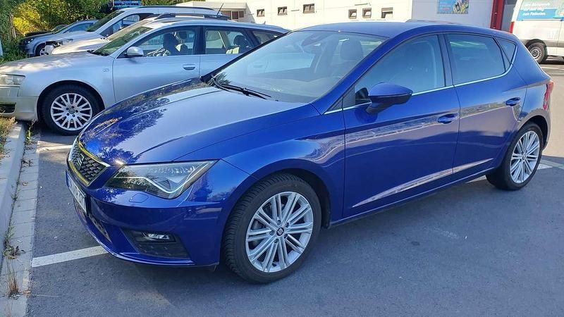 Blau Gebraucht 2017 Seat Leon XCELLENCE Limousine | 14.400 € (Guter Preis) - Bild 1/2