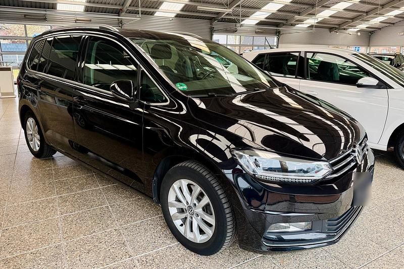 Gebraucht VW Touran Highline 150 PS (110 kW) 2016 Schwarz Van / Kleinbus