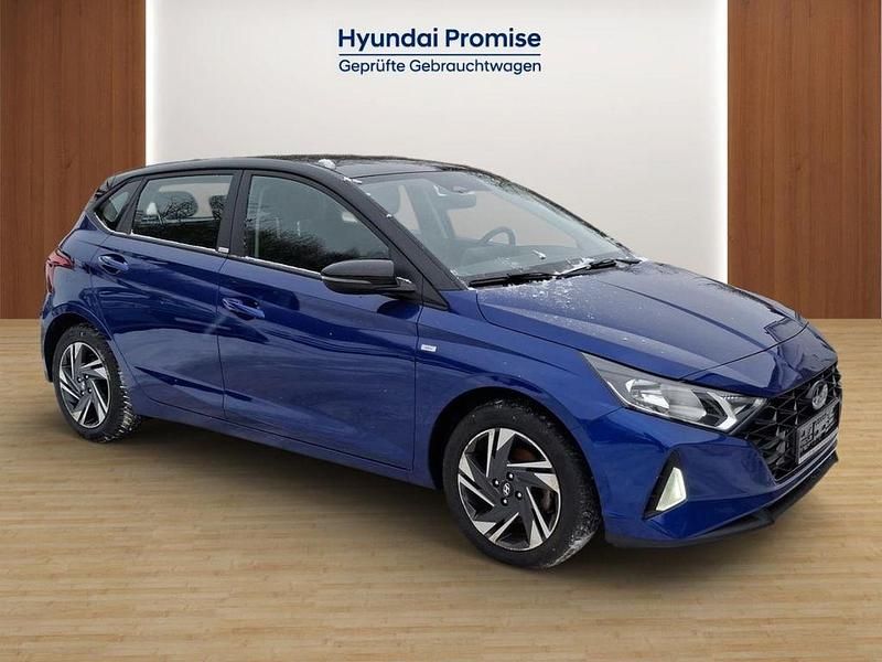 Gebraucht Hyundai i20 Intro Edition 101 PS (74 kW) 2021 Blau Limousine