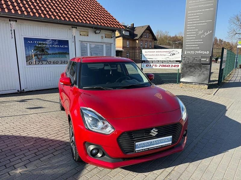 Gebraucht Suzuki Swift Comfort+ 111 PS (81 kW) 2017 Rot Limousine