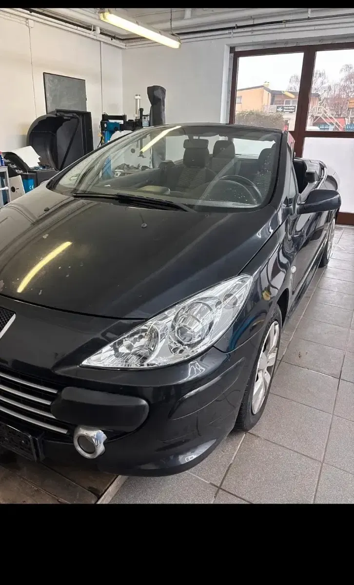 Gebraucht Peugeot 307 CC 109 PS (80 kW) 2006 Schwarz Cabrio