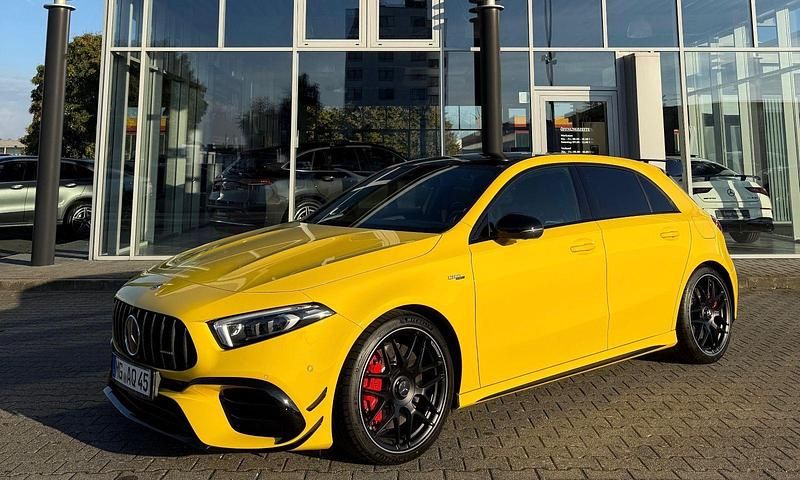 Gelb Gebraucht 2022 Mercedes A45 AMG Limousine | 51.999 € (Fairer Preis) - Bild 1/4