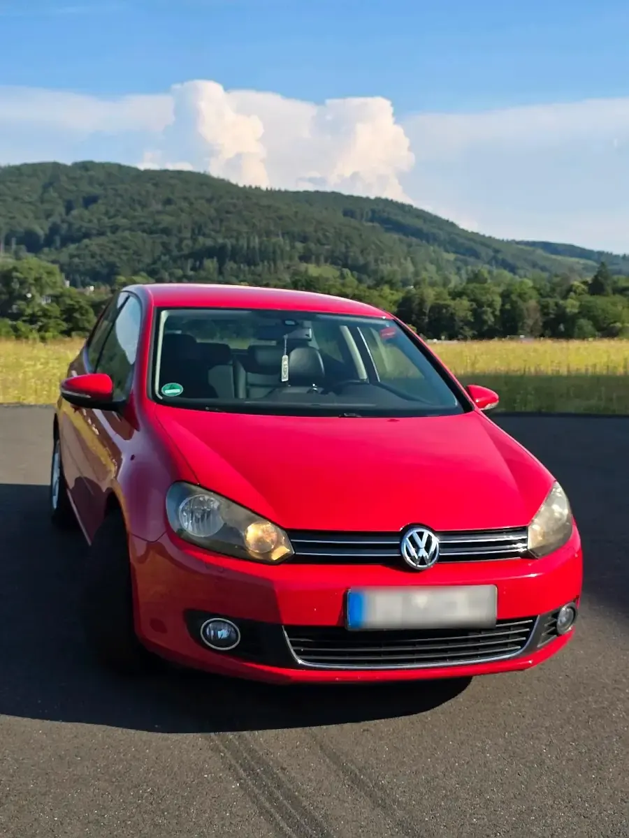 Gebraucht VW Golf 122 PS (89 kW) 2009 Rot Coupé