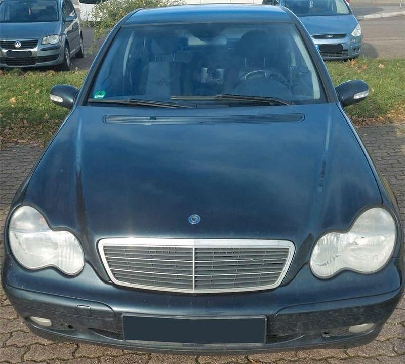 Gebraucht 2004 Mercedes C220 Elegance Limousine | 3.000 € (Fairer Preis) - Bild 1/4