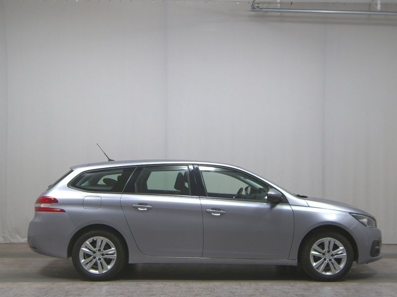 Grau Gebraucht 2019 Peugeot 308 Active Kombi | 8.680 € (Superpreis) - Bild 1/2