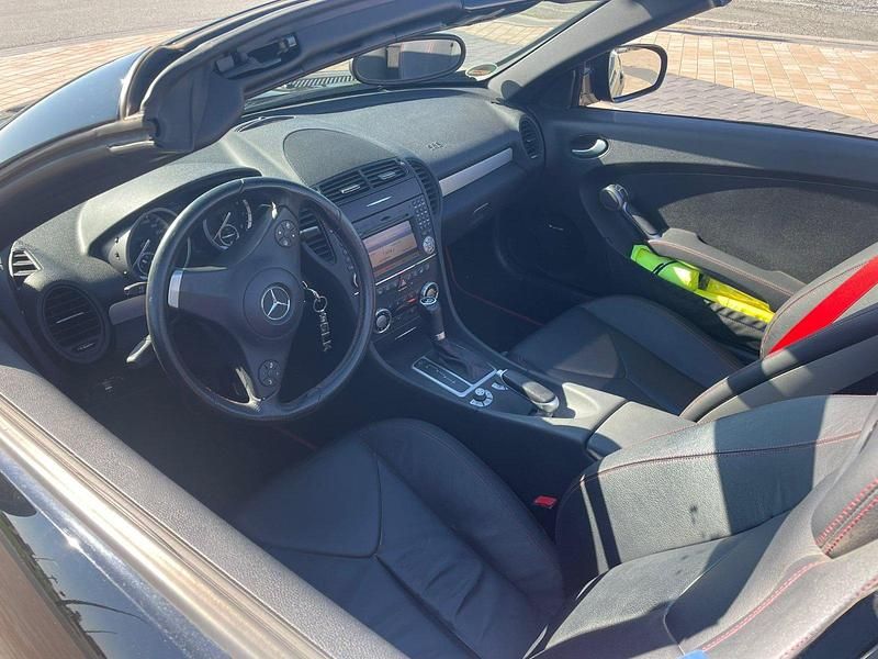 Gebraucht Mercedes SLK200 184 PS (135 kW) 2008 Schwarz Cabrio
