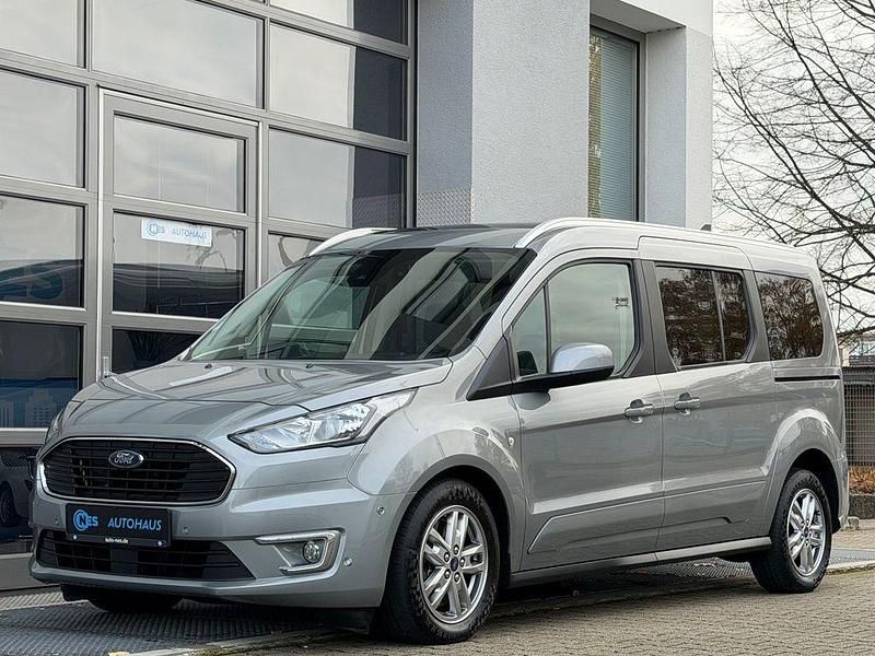 Grau Gebraucht 2021 Ford Grand Tourneo Connect Titanium Van / Kleinbus | 22.490 € (Fairer Preis) - Bild 1/4