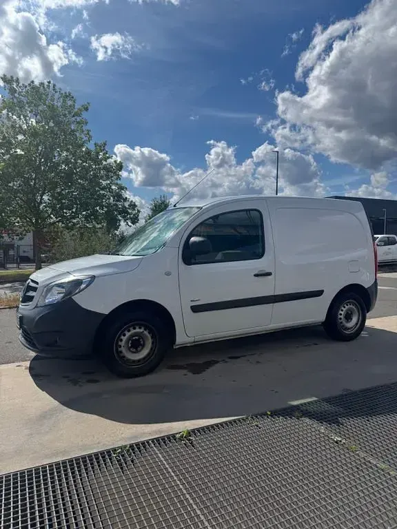 Gebraucht Mercedes Citan 112 114 PS (83 kW) 2017 Weiß Van / Kleinbus