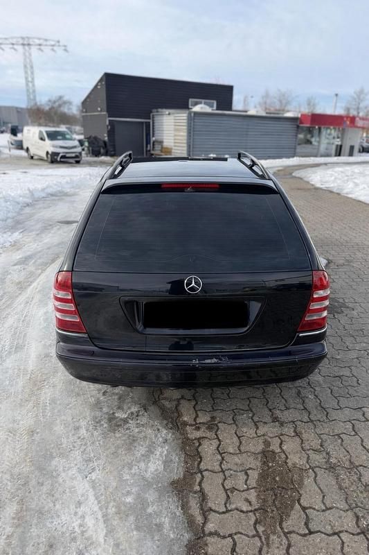 Gebraucht Mercedes C230 204 PS (150 kW) 2005 Andere farben Kombi