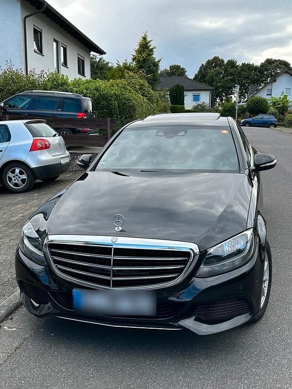 Schwarz Gebraucht 2014 Mercedes C180 Avantgarde Limousine | 16.500 € (Fairer Preis) - Bild 1/4