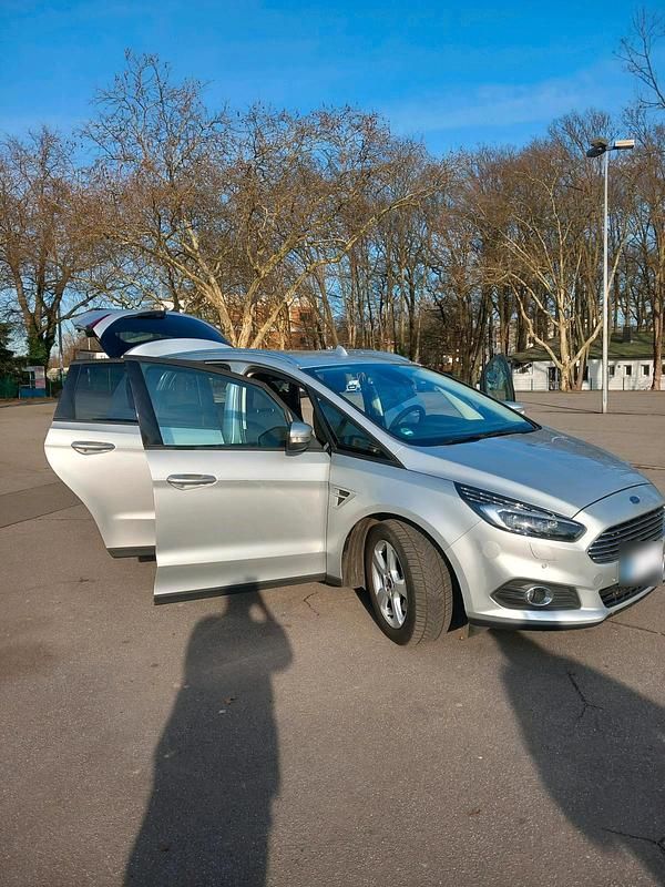 Gebraucht Ford S-MAX S 160 PS (117 kW) 2019 Grau Van / Kleinbus