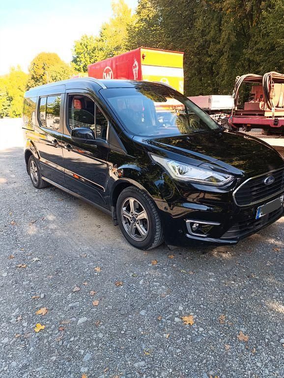 Schwarz Gebraucht 2018 Ford Tourneo Connect Van / Kleinbus | 20.500 € (Etwas zu teuer) - Bild 1/4