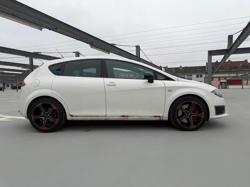 Gebraucht Seat Leon CUPRA 265 PS (194 kW) 2011 Weiß Kleinwagen