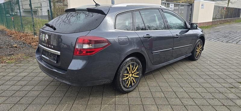 Gebraucht Renault Laguna III Dynamique 110 PS (80 kW) 2010 Schwarz Kombi