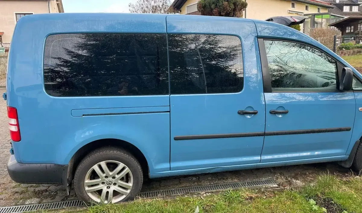Gebraucht VW Caddy 105 PS (77 kW) 2011 Blau Van / Kleinbus