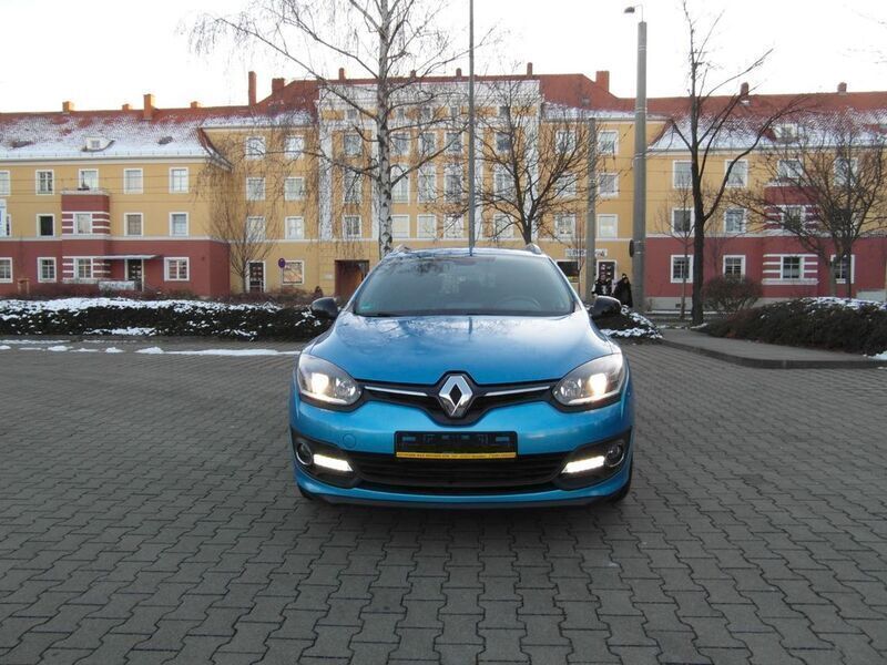 Gebraucht Renault Mégane III LIMITED 132 PS (97 kW) 2015 Blau Limousine