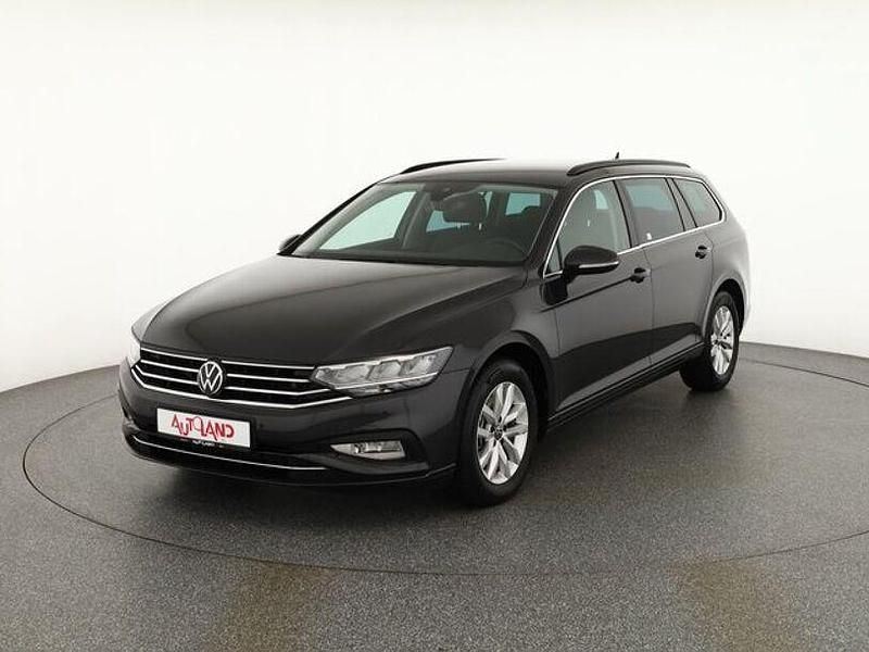 Gebraucht VW Passat Business 150 PS (110 kW) 2023 Grau Kombi