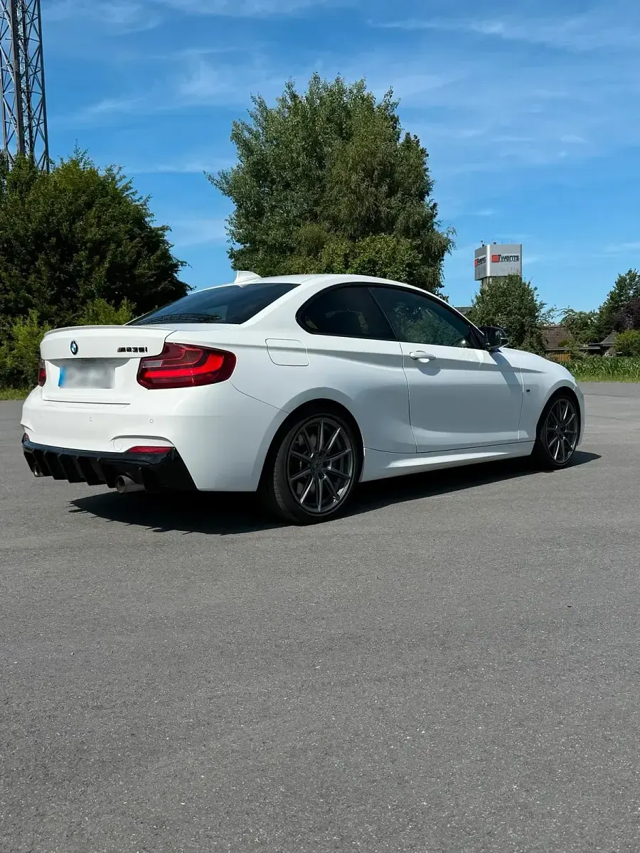 Gebraucht BMW M235 M Performance 326 PS (239 kW) 2015 Weiß Coupé