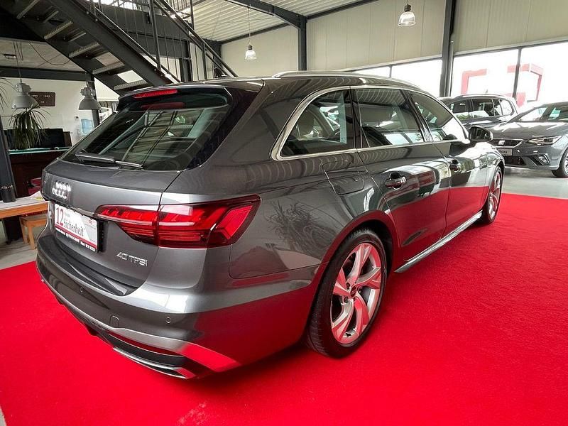 Gebraucht Audi A4 S-Line 204 PS (150 kW) 2023 Grau Kombi