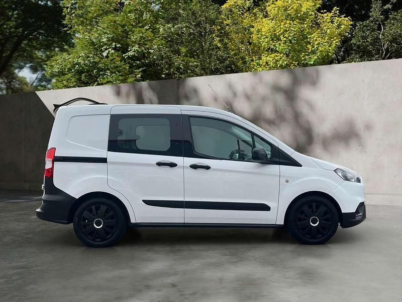 Second-hand Ford Transit 101 CP (74 kW) 2020 Alb Berlinǎ
