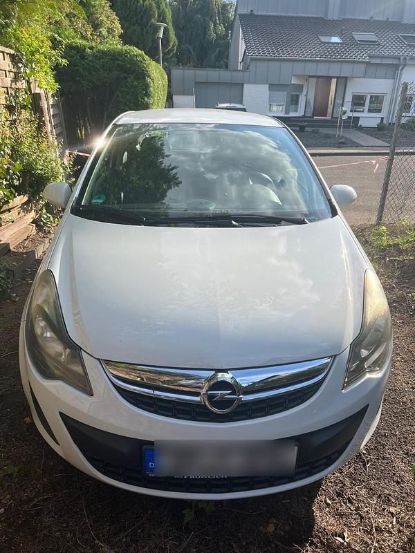 Weiß Gebraucht 2014 Opel Corsa Kleinwagen | 2.900 € (Guter Preis) - Bild 1/2