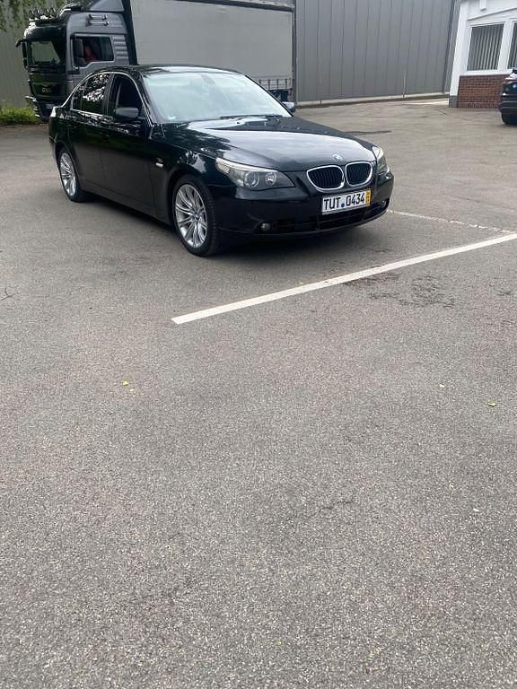 Second-hand BMW 525 192 CP (141 kW) 2004 Negru Berlinǎ