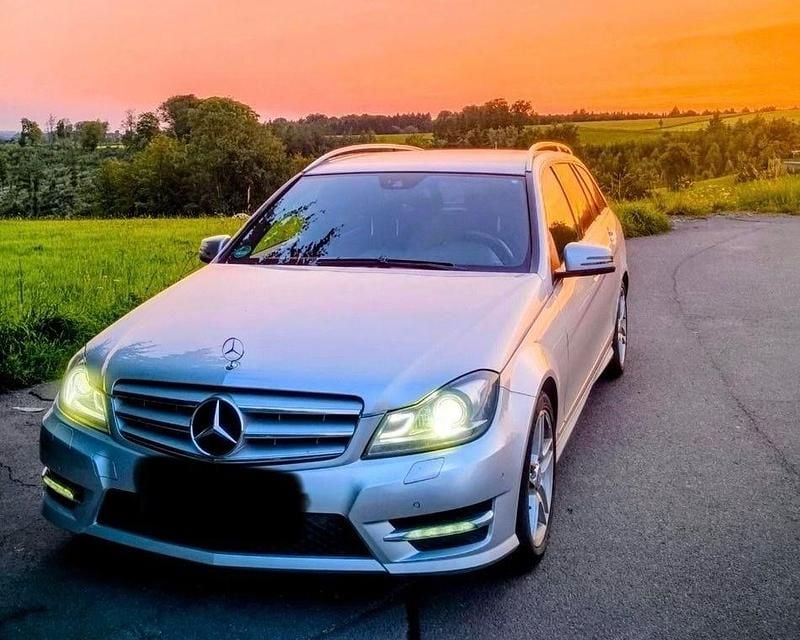 Gebraucht Mercedes C250 204 PS (150 kW) 2012 Silber Limousine
