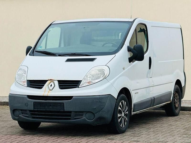 Gebraucht Renault Trafic 114 PS (83 kW) 2010 Weiß Van / Kleinbus