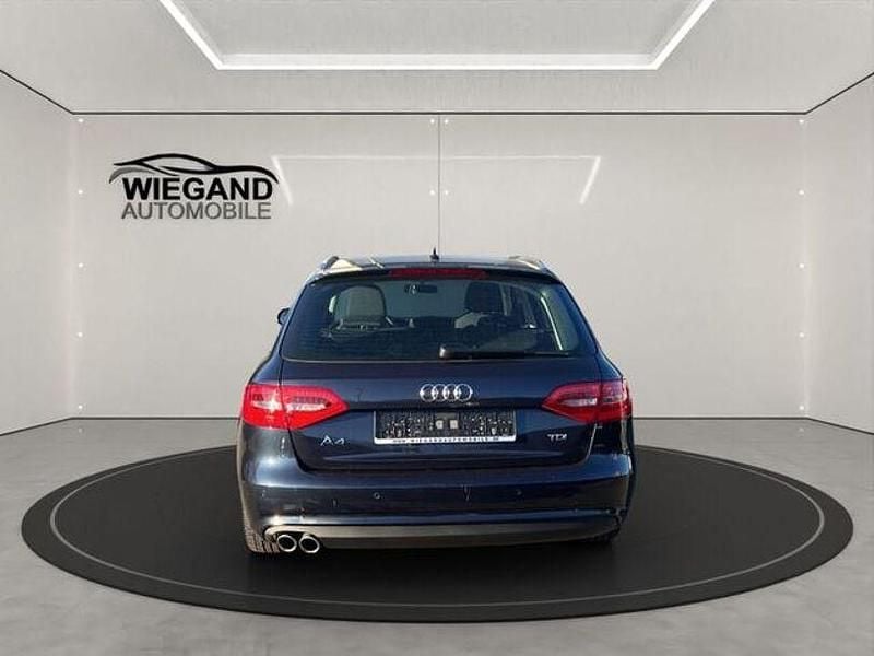 Gebraucht Audi A4 Business 150 PS (110 kW) 2015 Blau Kombi