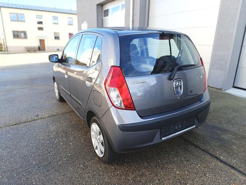 Gebraucht Hyundai i10 Edition+ 67 PS (49 kW) 2010 Grau Kleinwagen