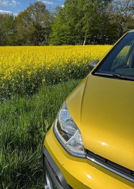 Gebraucht VW cross up! 75 PS (55 kW) 2018 Gold Kleinwagen