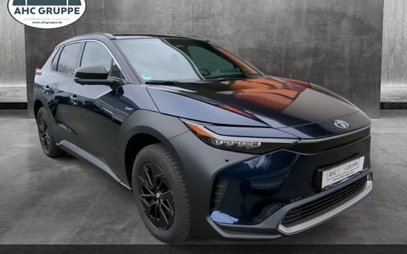Gebraucht Toyota bZ4X Lounge 164 kW (224 PS) 2025 Blau SUV