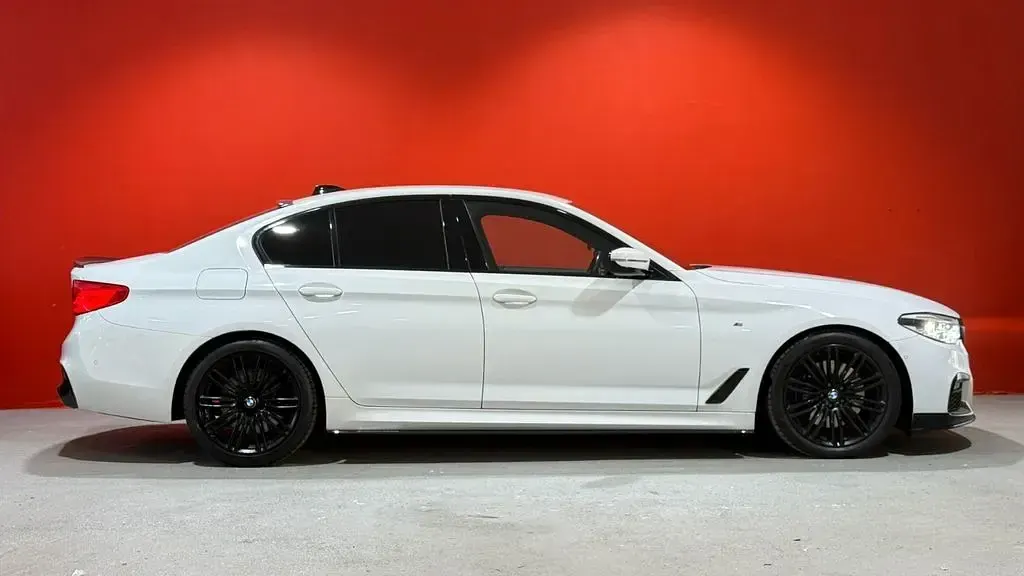 Gebraucht BMW 530 M Sport 265 PS (194 kW) 2017 Weiß Limousine