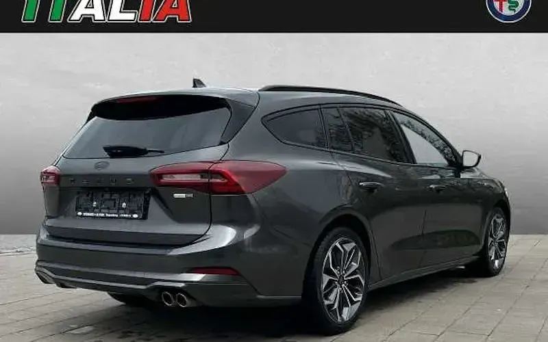 Gebraucht Ford Focus ST-Line 125 PS (91 kW) 2022 Grau Kombi