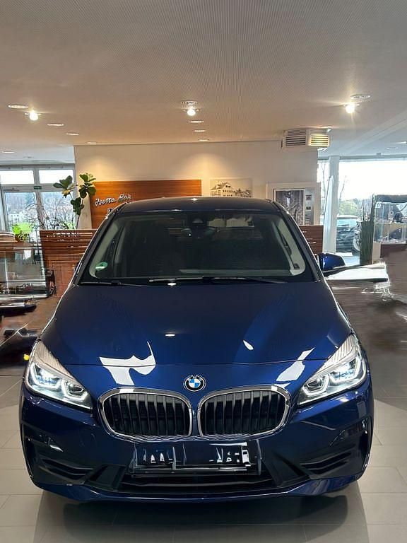 Gebraucht BMW 225 Active Tourer iPerformance 224 PS (164 kW) 2021 Blau Van / Kleinbus