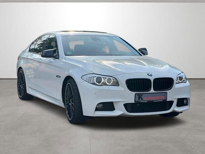 Weiß Gebraucht 2012 BMW 520 M Sport Limousine | 16.890 € (Teuer) - Bild 1/4
