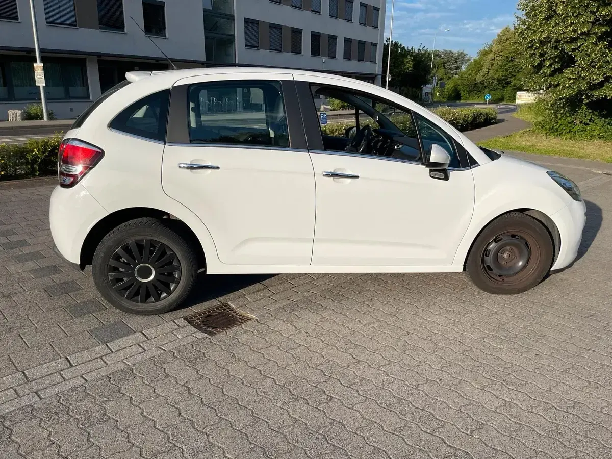 Gebraucht Citroën C3 PureTech 82 PS (60 kW) 2016 Weiß Kleinwagen