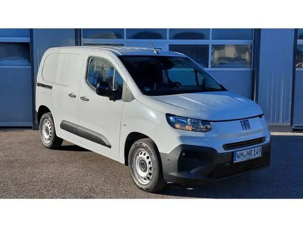 Gebraucht Fiat Doblò 101 PS (74 kW) 2024 Weiss Van / Kleinbus