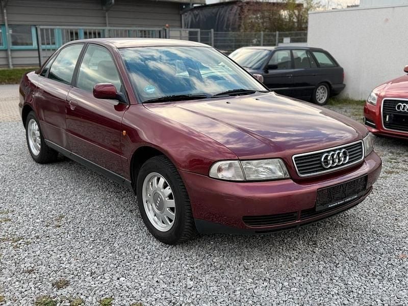 Gebraucht Audi A4 101 PS (74 kW) 1998 Rot Limousine